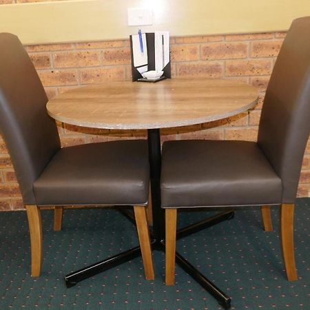 Colonial Motor Inn Bairnsdale Golden Chain Property Exteriör bild