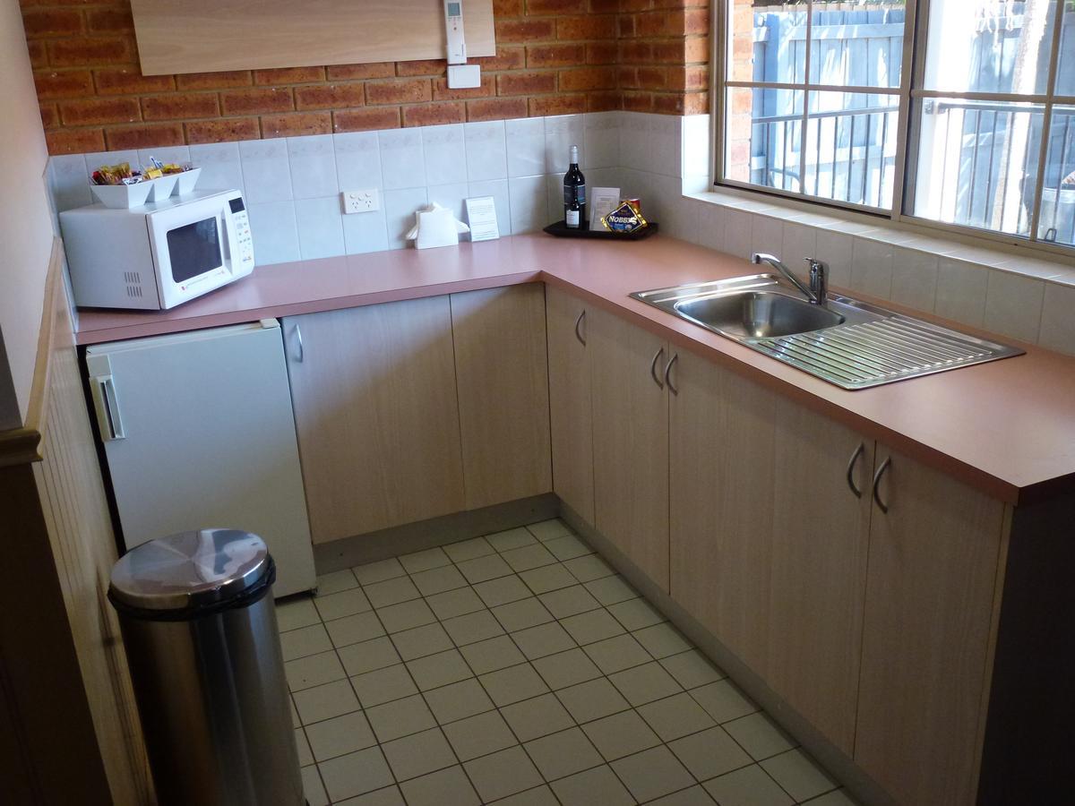 Colonial Motor Inn Bairnsdale Golden Chain Property Exteriör bild