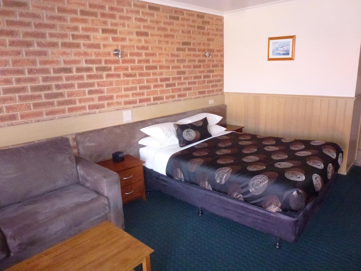 Colonial Motor Inn Bairnsdale Golden Chain Property Exteriör bild