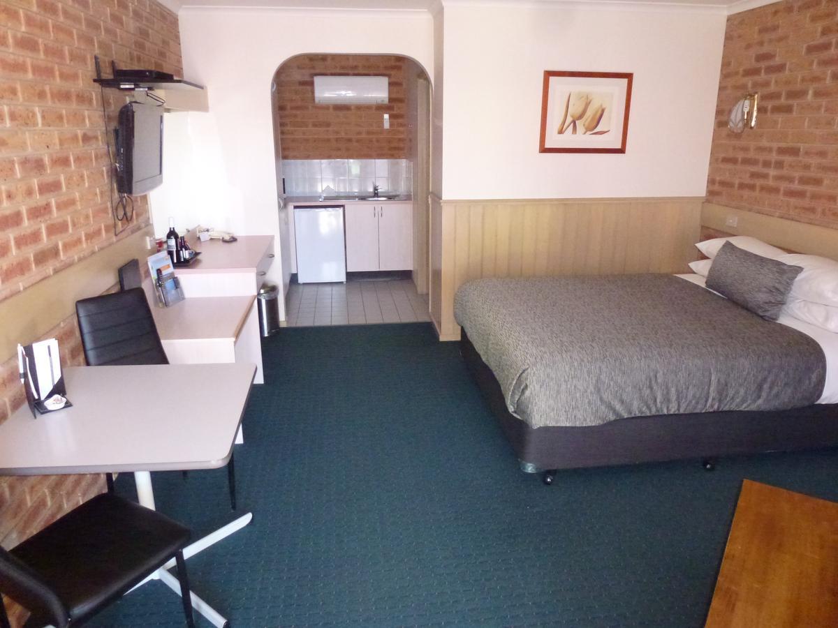 Colonial Motor Inn Bairnsdale Golden Chain Property Exteriör bild