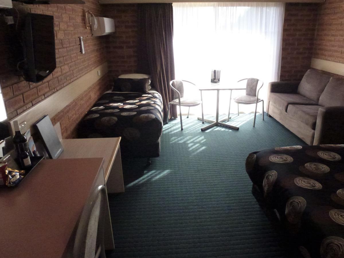 Colonial Motor Inn Bairnsdale Golden Chain Property Exteriör bild