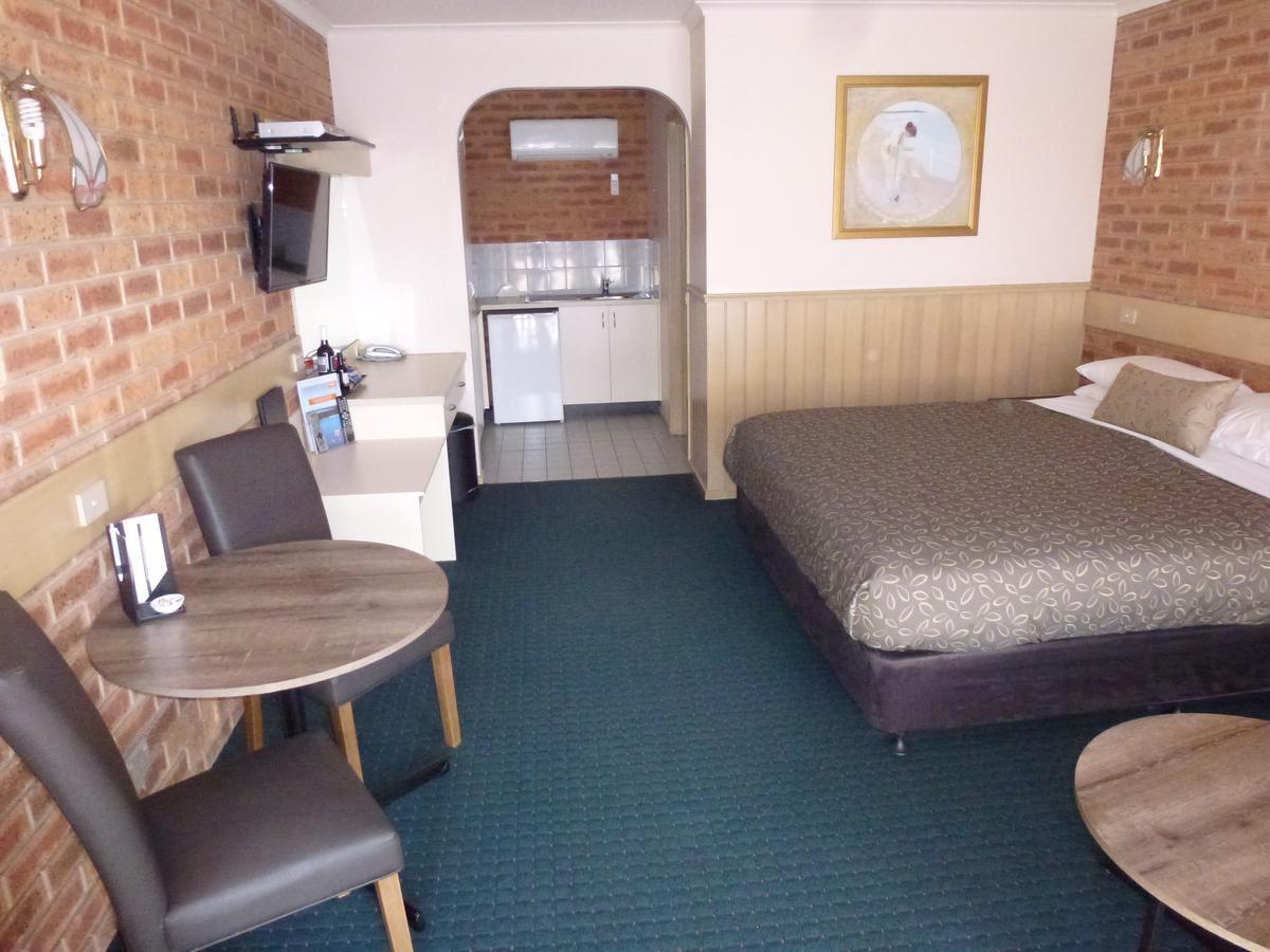 Colonial Motor Inn Bairnsdale Golden Chain Property Exteriör bild