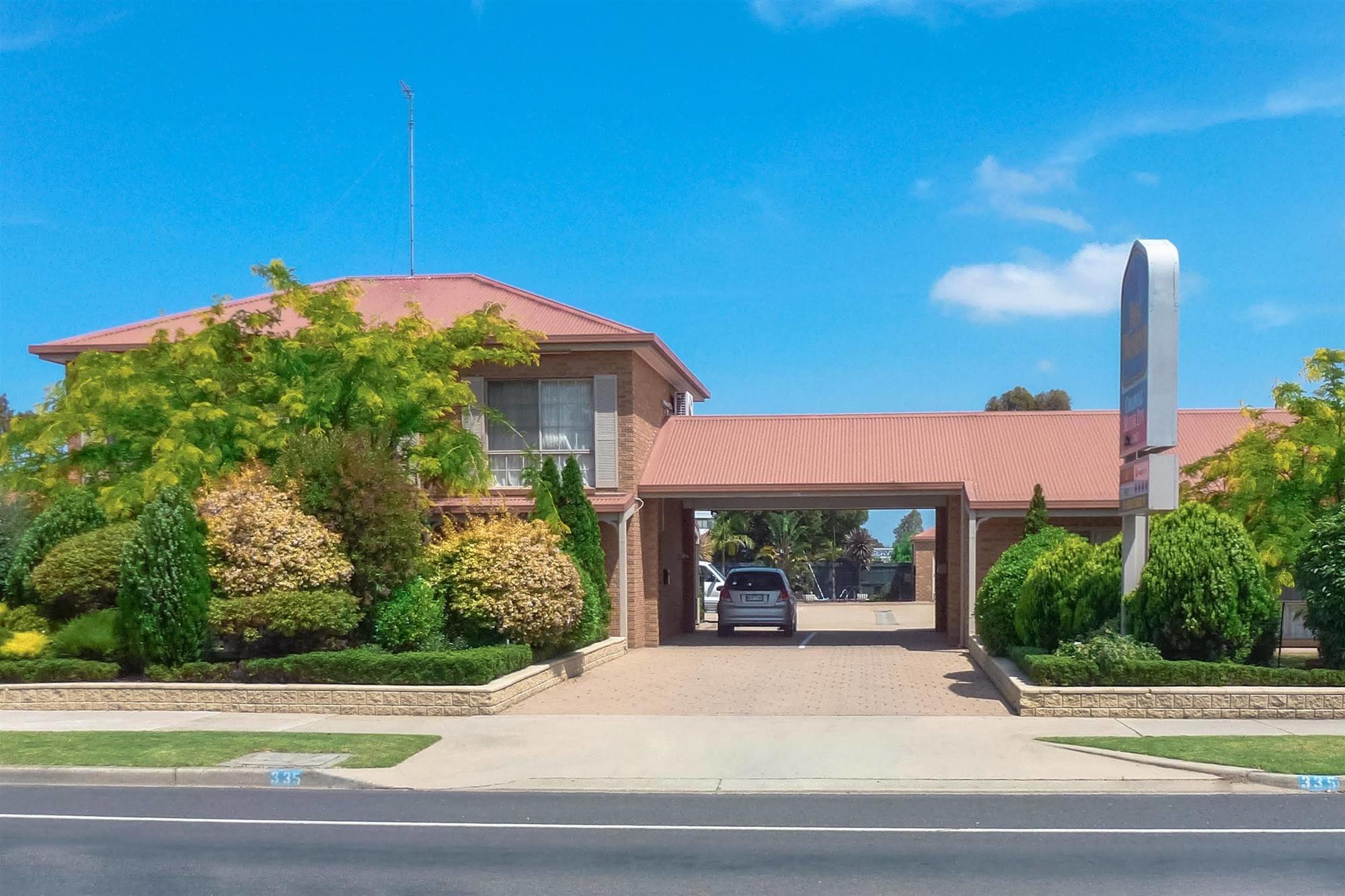 Colonial Motor Inn Bairnsdale Golden Chain Property Exteriör bild