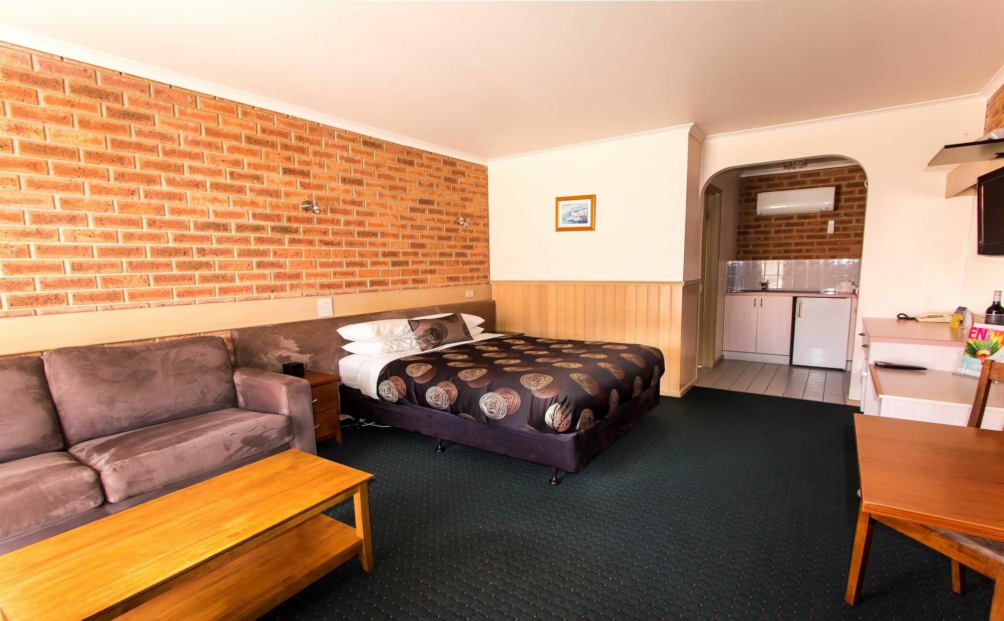 Colonial Motor Inn Bairnsdale Golden Chain Property Exteriör bild
