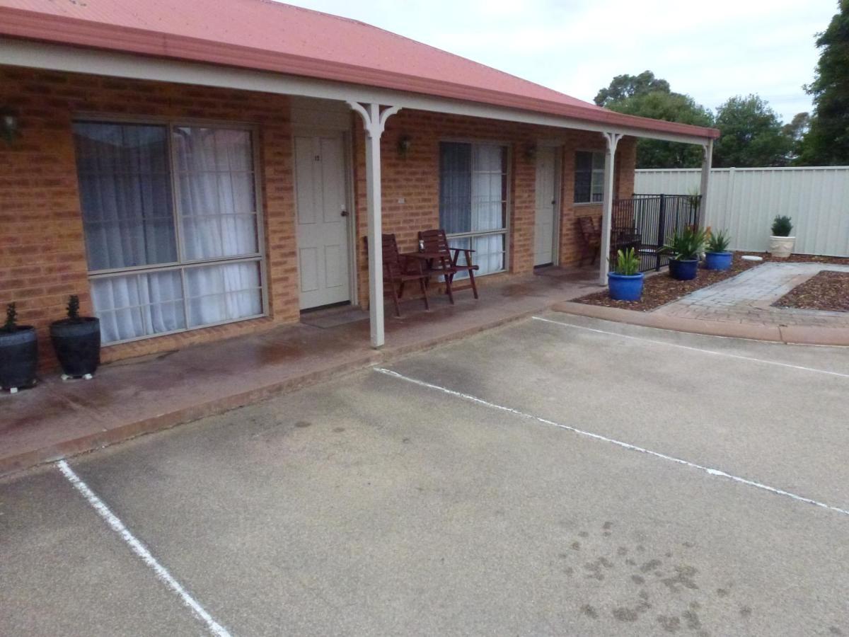Colonial Motor Inn Bairnsdale Golden Chain Property Exteriör bild